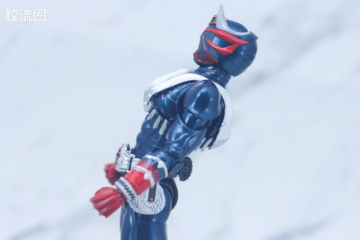 SHF 真骨雕假面骑士系列 假面骑士响鬼 20th Anniversary Ver. - 图片